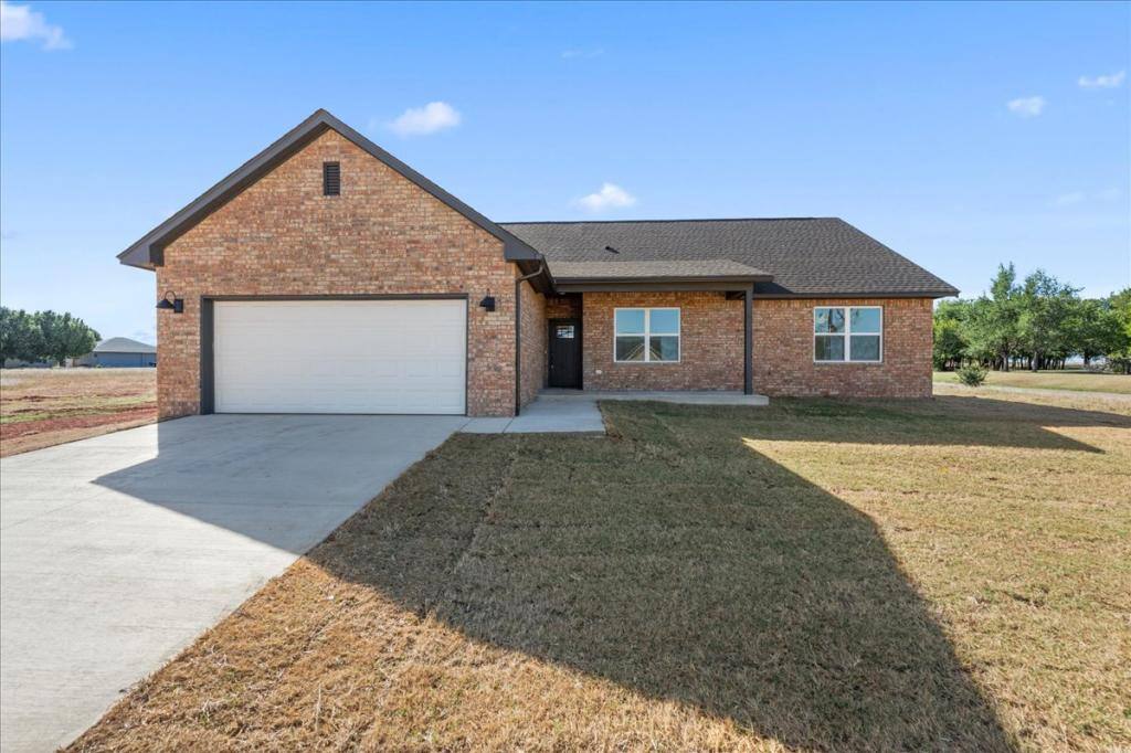 House for rent at 9718 Vacation Dr, Guthrie, OK 73044
