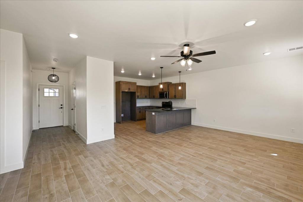 House for rent at 9718 Vacation Dr, Guthrie, OK 73044