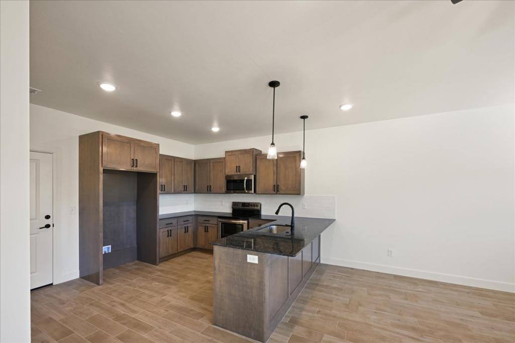House for rent at 9718 Vacation Dr, Guthrie, OK 73044