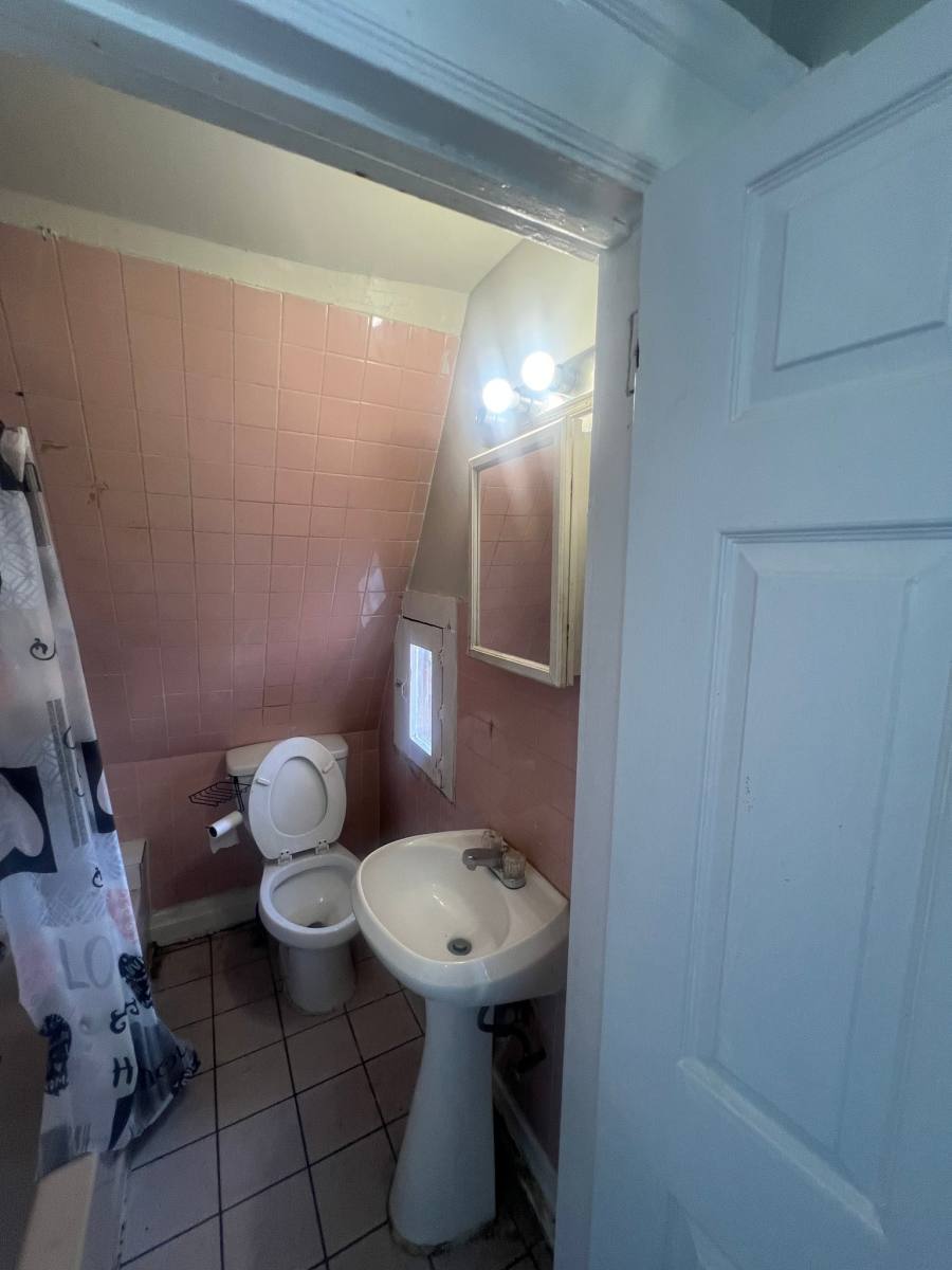 Apartment for rent at 635 S 19 #3, Newark, NJ 07103
