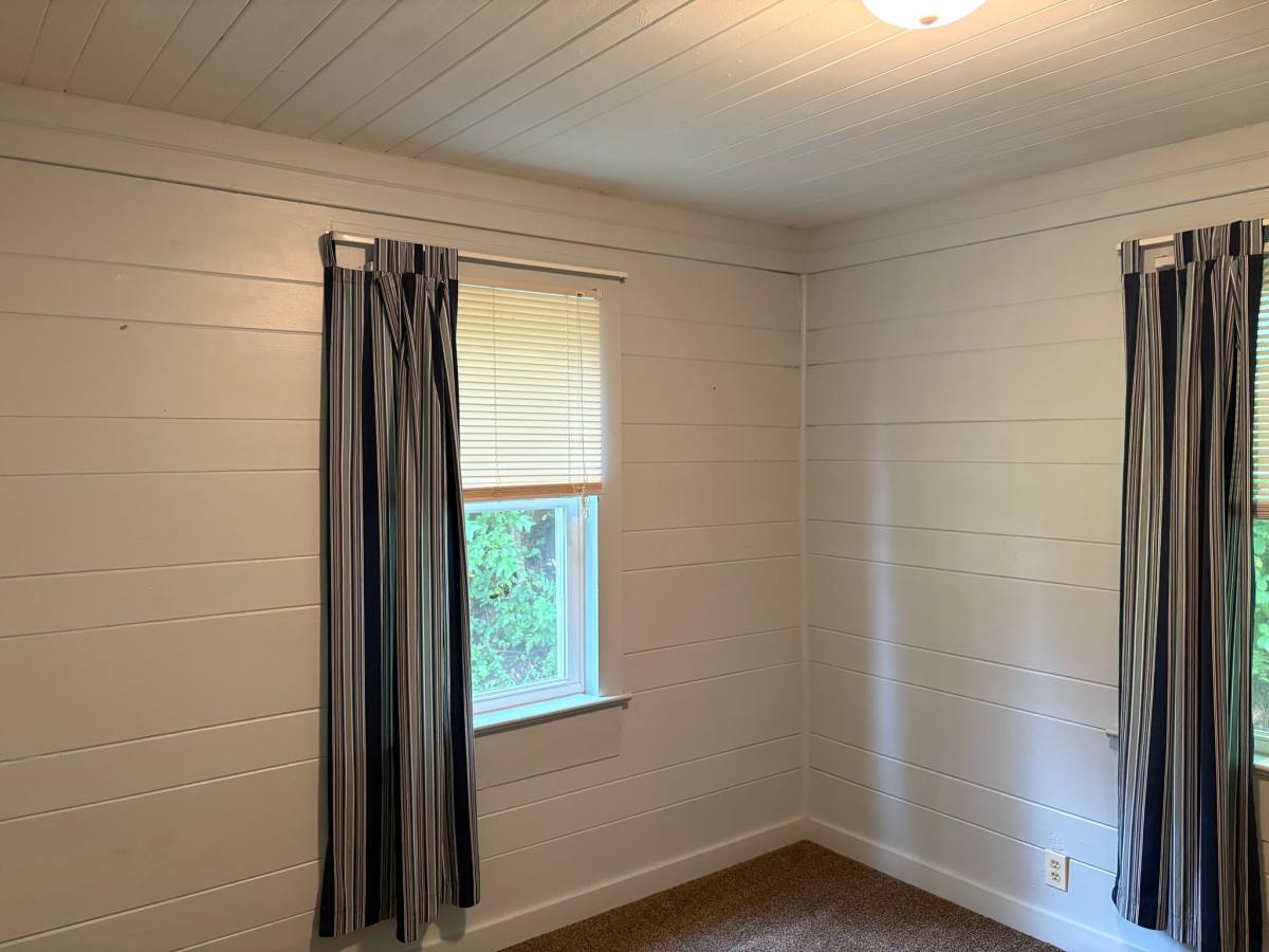 House for rent at 3837 Old Hendersonville Highway, Brevard, NC 28712