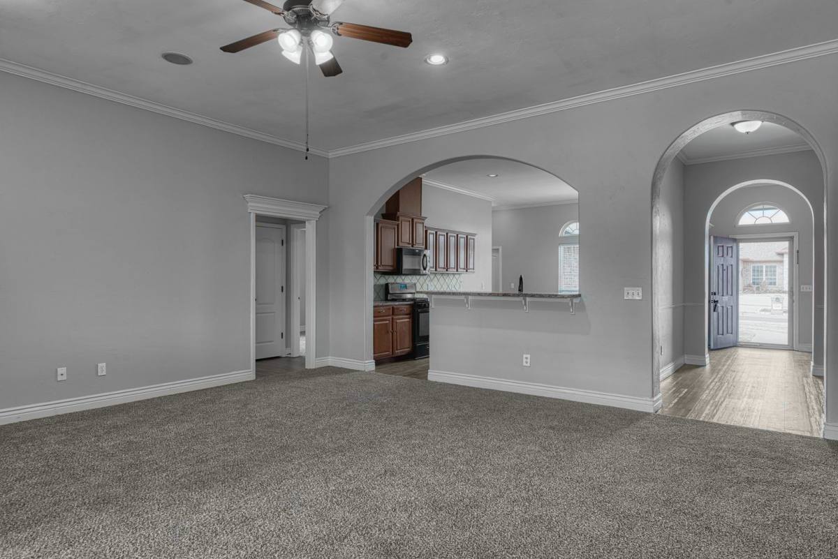 House for rent at 11208 NW 102nd St, Yukon, OK 73099