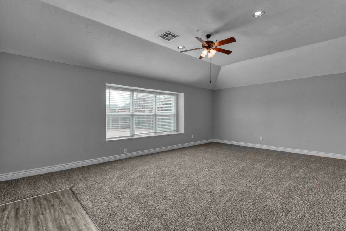 House for rent at 11208 NW 102nd St, Yukon, OK 73099