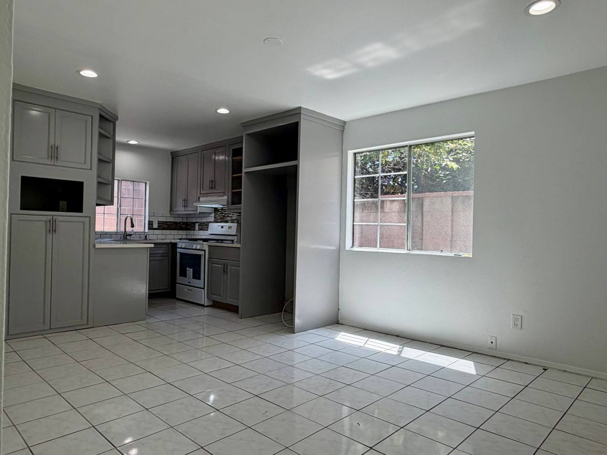 Apartment for rent at 4522-24 W 172nd St, Lawndale, CA 90260