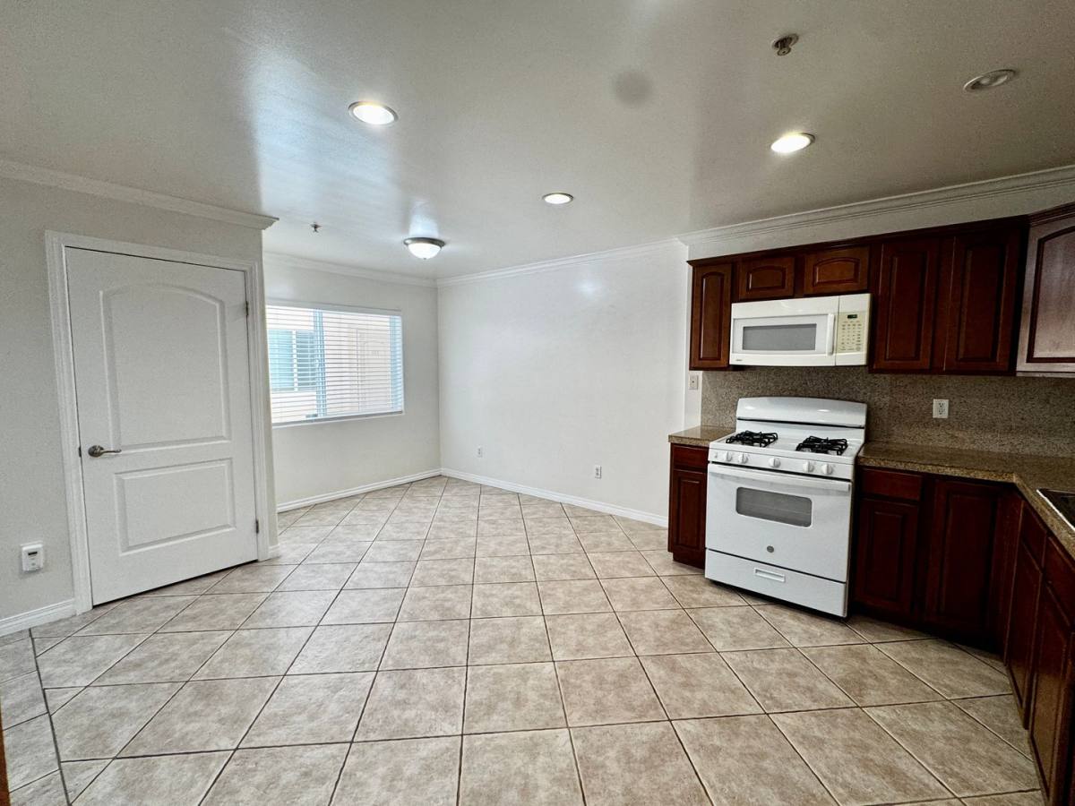 Condo for rent at 13525 Vanowen St #106, Van Nuys, CA 91405