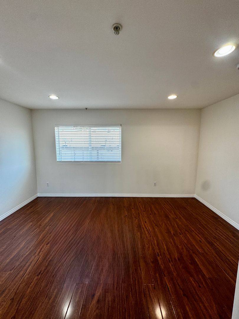 Condo for rent at 13525 Vanowen St #106, Van Nuys, CA 91405