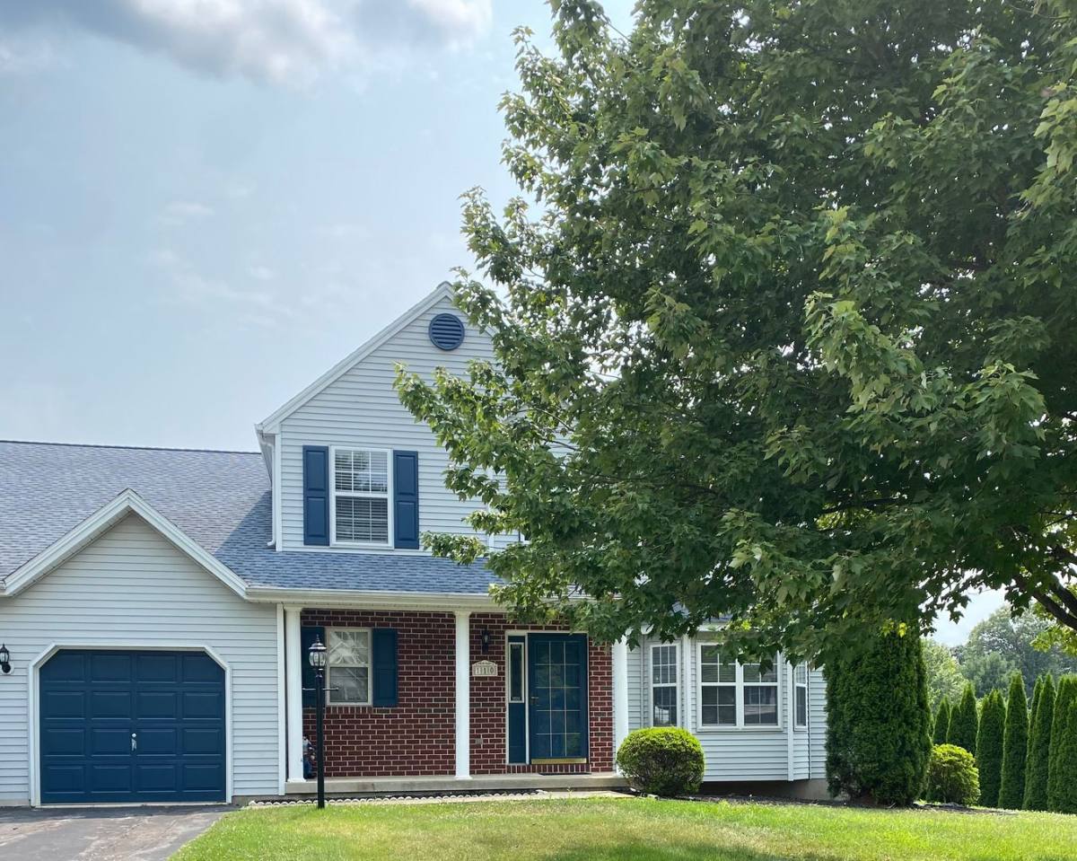 House for rent at 110 Hershey Circle, Stewartstown, PA 17363