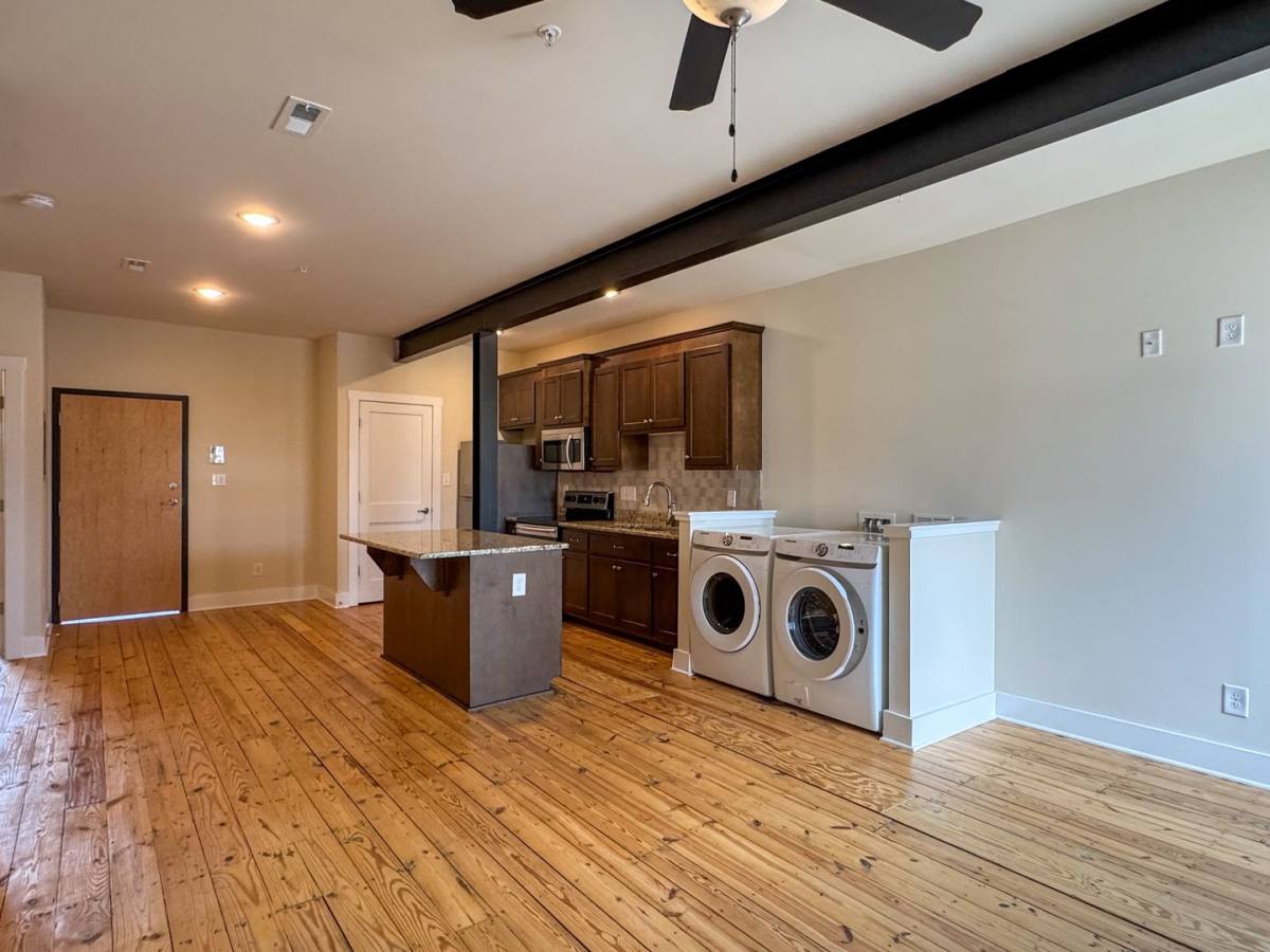 Apartment for rent at 106 N Main St #4, Hopewell, VA 23860