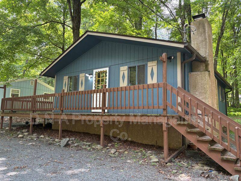 House for rent at 1513 Locust Lane, Pocono Lake, PA 18347