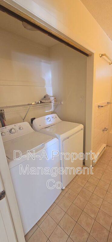 House for rent at 39 Mountain Dr, Mount Pocono, PA 18344