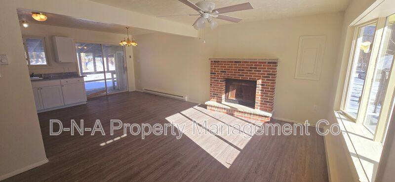 House for rent at 39 Mountain Dr, Mount Pocono, PA 18344