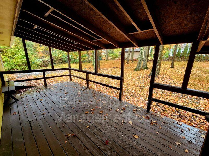 House for rent at 39 Mountain Dr, Mount Pocono, PA 18344