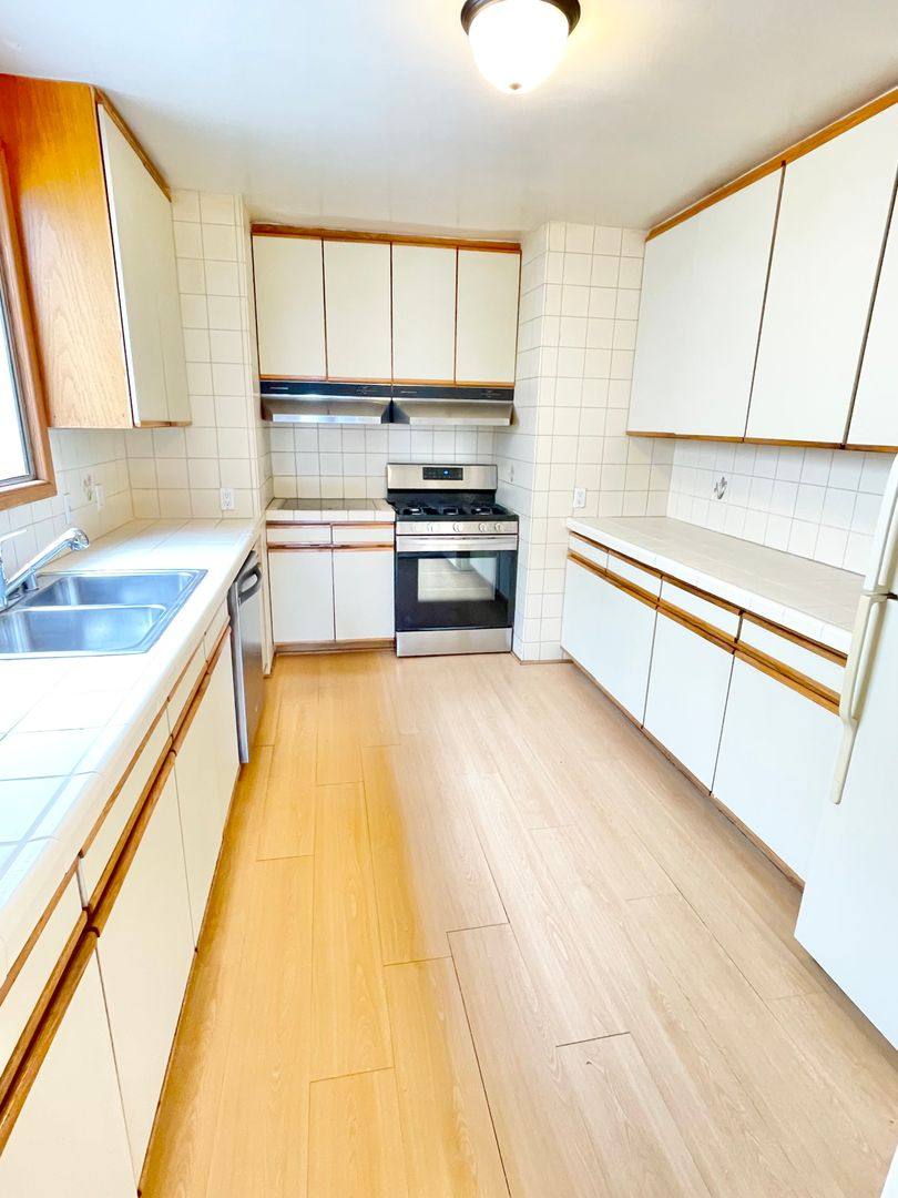 House for rent at 1866 36th Ave, San Francisco, CA 94122