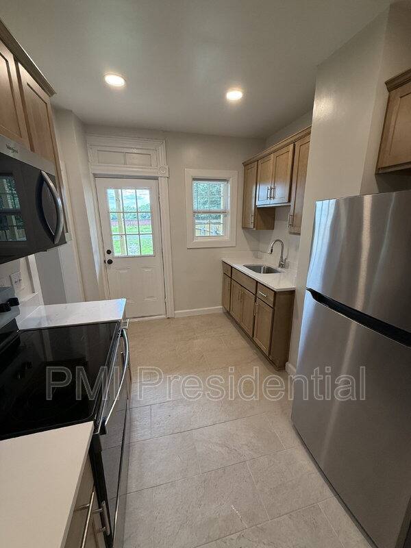 Apartment for rent at 1812 3rd Ave #1, Richmond, VA 23222