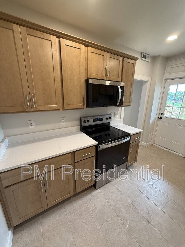 Apartment for rent at 1812 3rd Ave #1, Richmond, VA 23222