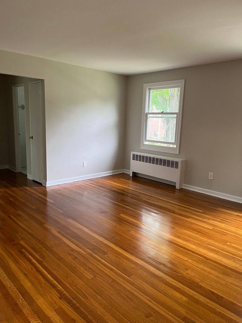 Apartment for rent at Lafayette Gardens, 31-47 Lafayette Ave, Chatham, NJ 07928