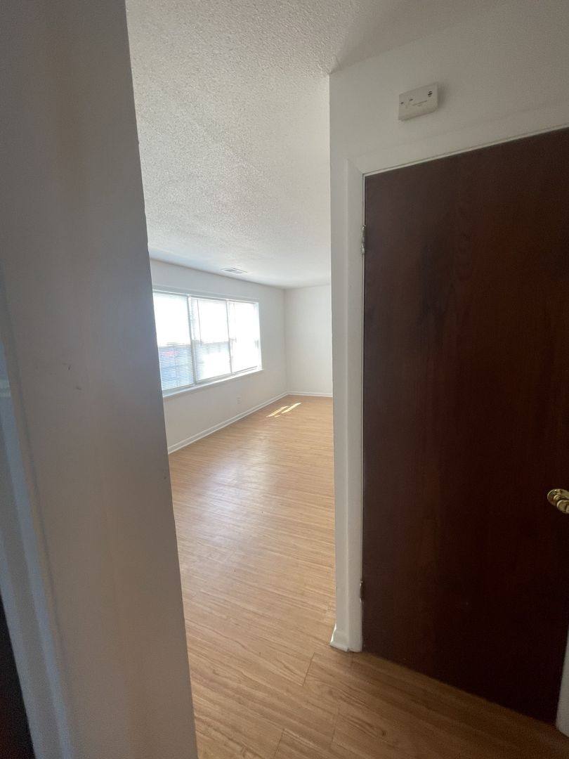 Apartment for rent at 2417 Marquette Rd, Peru, IL 61354