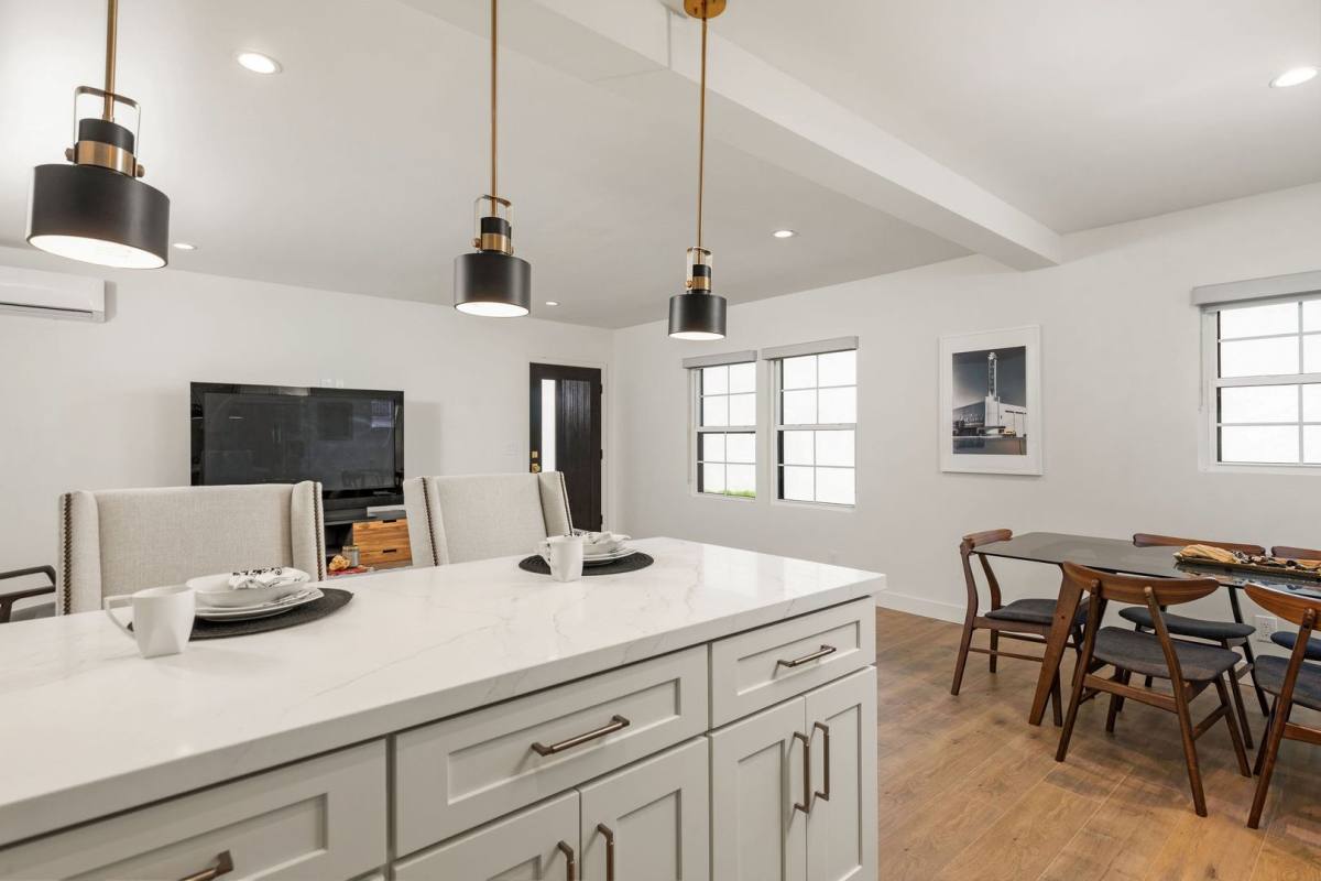 Apartment for rent at 10022 Culver Blvd, Culver City, CA 90232
