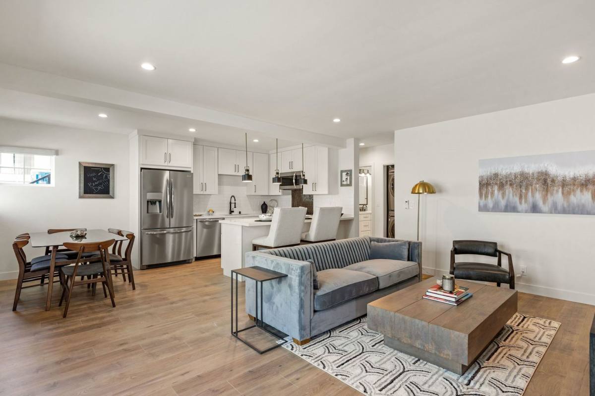Apartment for rent at 10022 Culver Blvd, Culver City, CA 90232