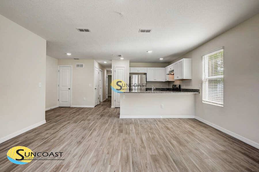 Apartment for rent at 11494 Oakfield Court #11494202, Jacksonville, FL 32258