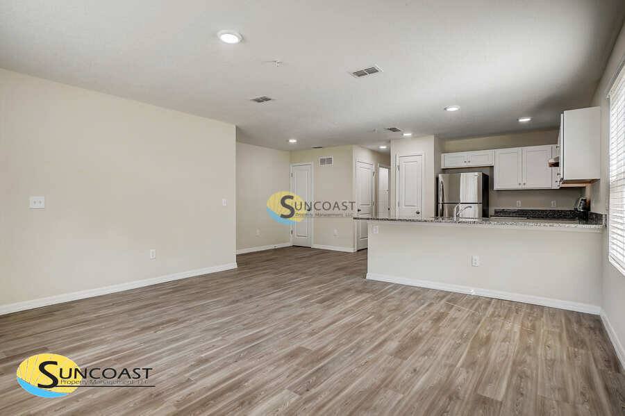 Apartment for rent at 11494 Oakfield Court #11494202, Jacksonville, FL 32258