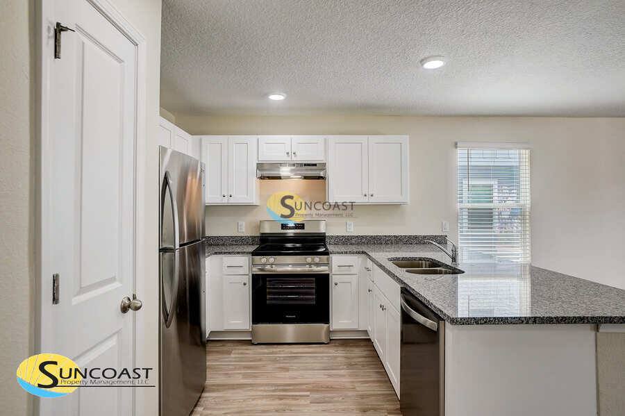 Apartment for rent at 11494 Oakfield Court #11494202, Jacksonville, FL 32258