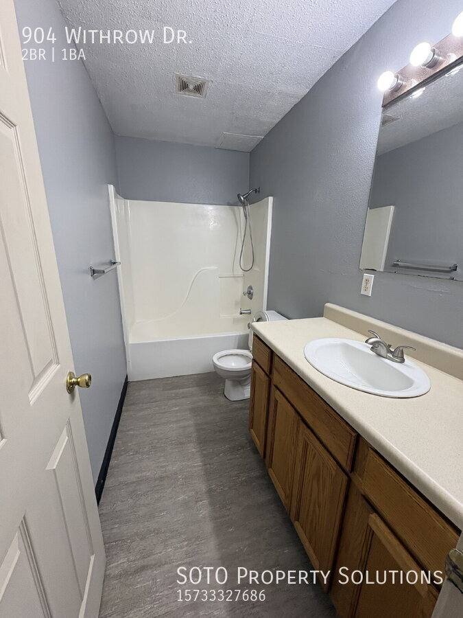 Apartment for rent at 904 Withrow Dr, Oran, MO 63771