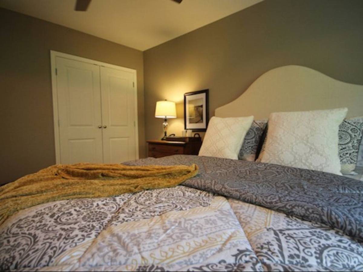 Apartment for rent at 300 S Main St, Edwardsville, IL 62025