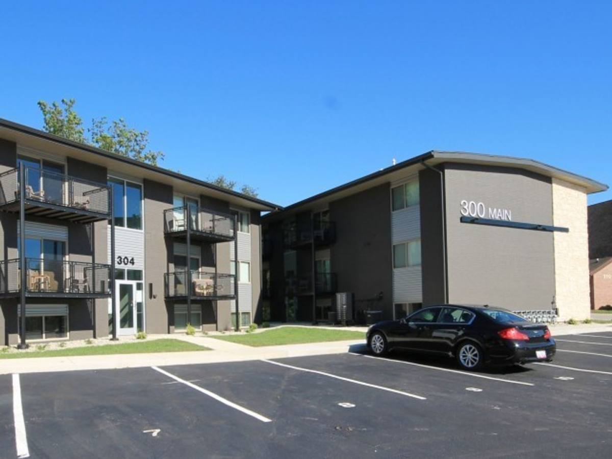 Apartment for rent at 300 S Main St, Edwardsville, IL 62025
