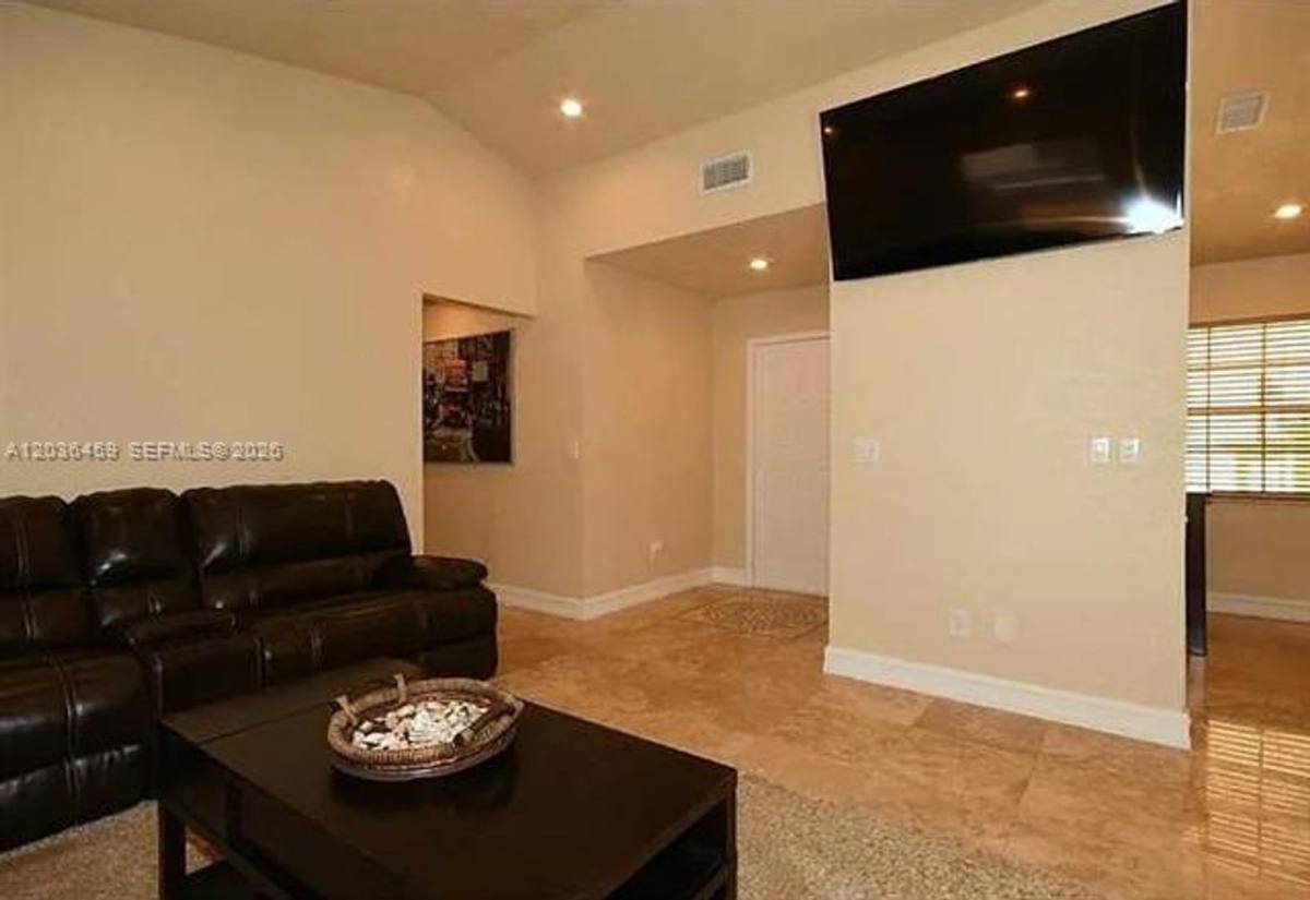 House for rent at 11838 NW 13th St, Hollywood, FL 33026