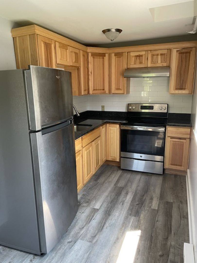 Apartment for rent at 57 Pleasant St, Brunswick, ME 04011