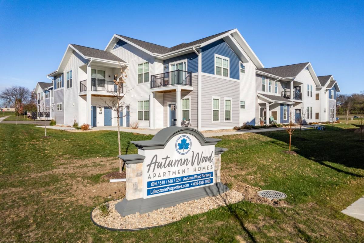 Apartment for rent at 605 Plaza St, Deerfield, WI 53531