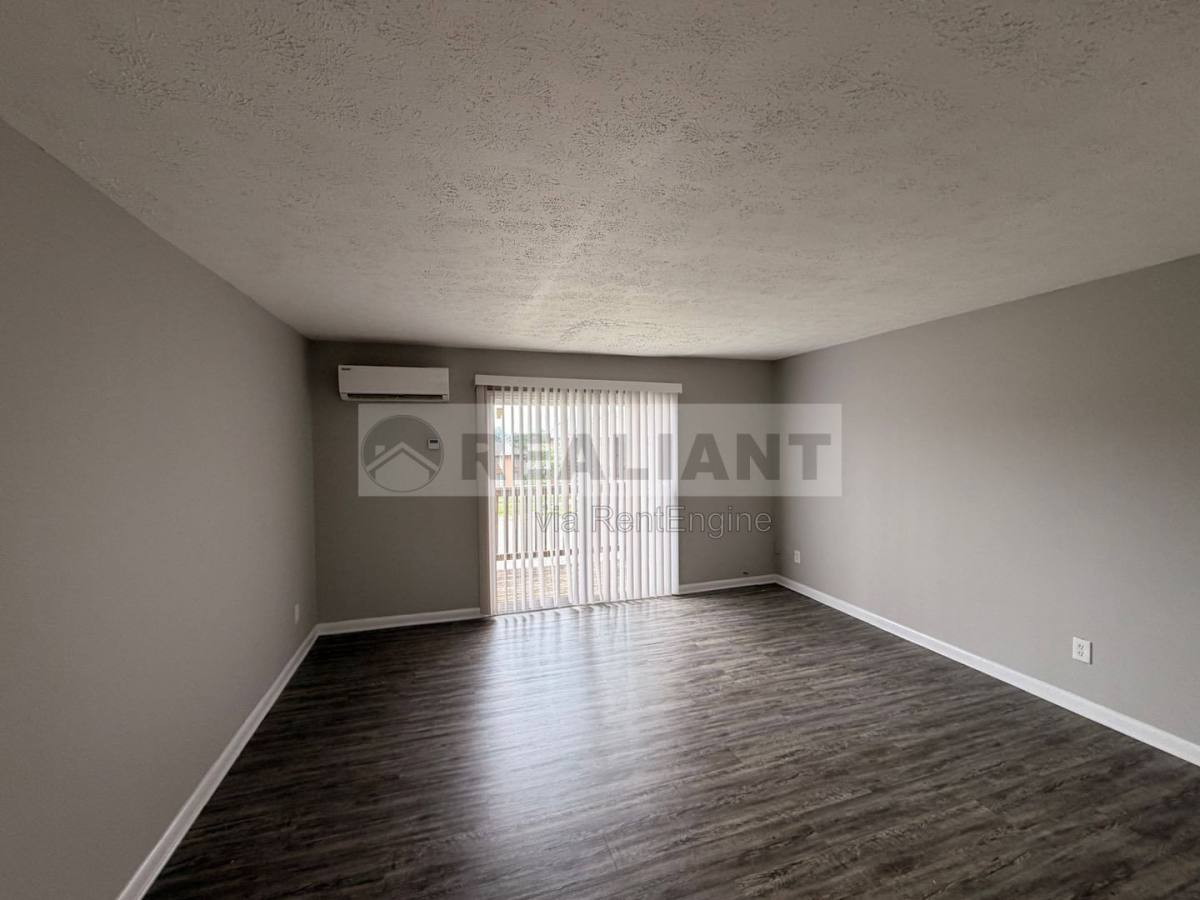 Apartment for rent at 2082 Fairmont Court #5, Lexington, KY 40502