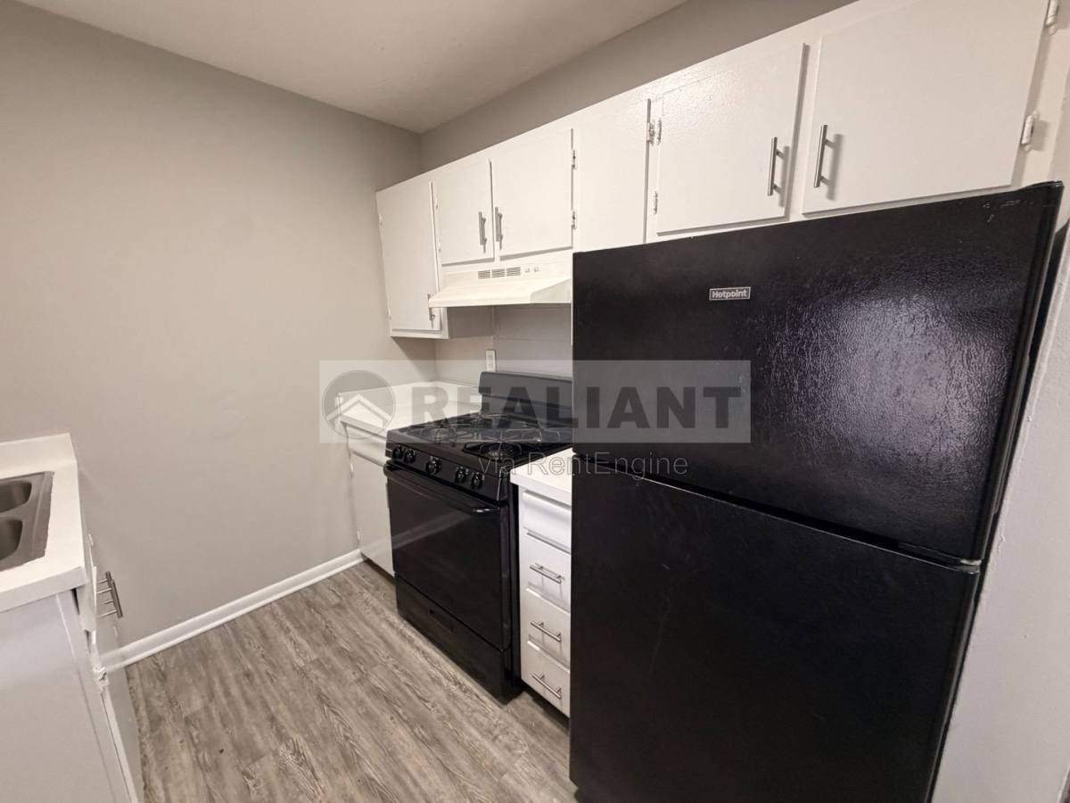 Apartment for rent at 2082 Fairmont Court #5, Lexington, KY 40502