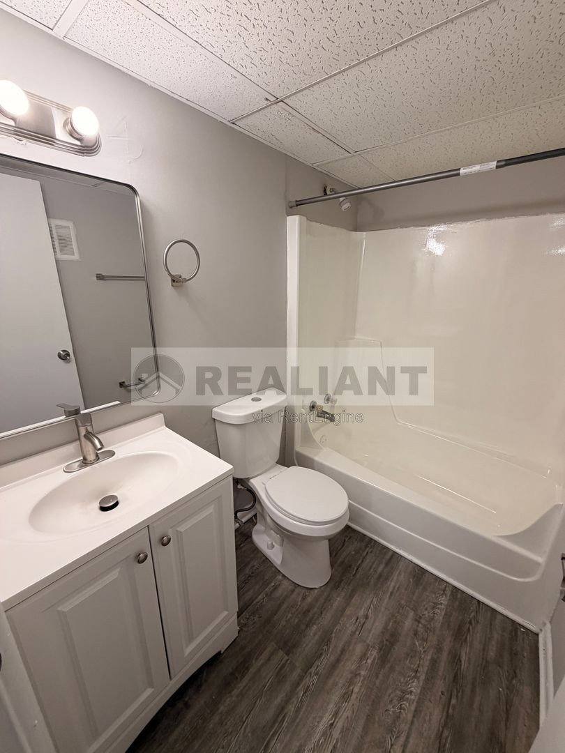 Apartment for rent at 2082 Fairmont Court #5, Lexington, KY 40502