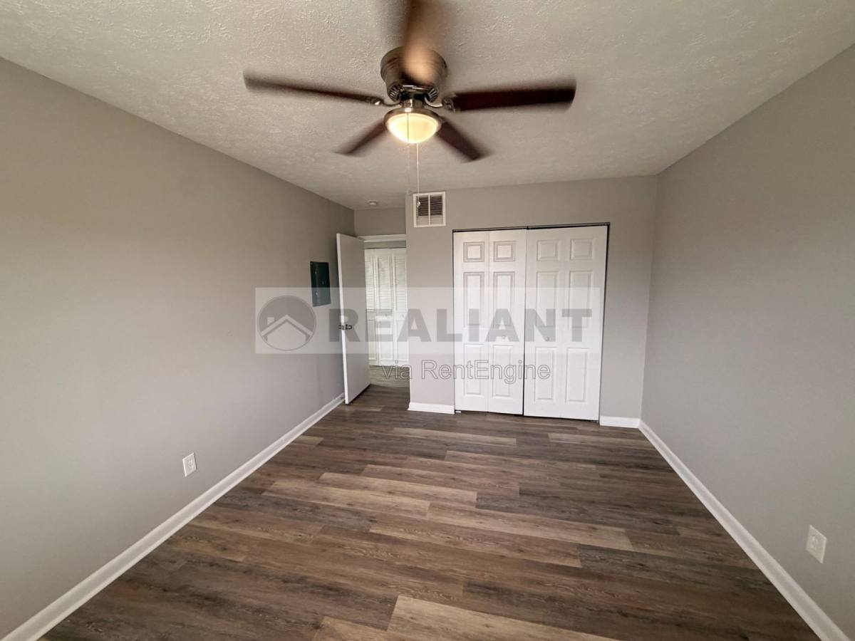 Apartment for rent at 2082 Fairmont Court #5, Lexington, KY 40502