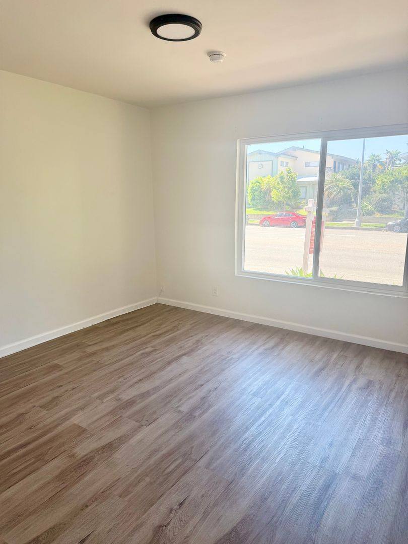 Apartment for rent at 7825 W Manchester Ave #4A, Playa Del Rey, CA 90293