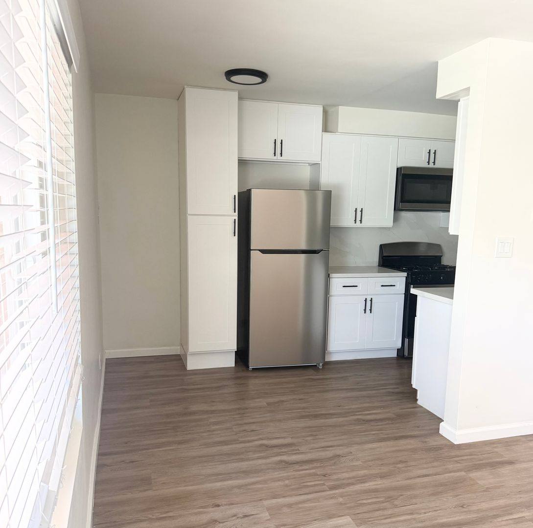 Apartment for rent at 7825 W Manchester Ave #4A, Playa Del Rey, CA 90293