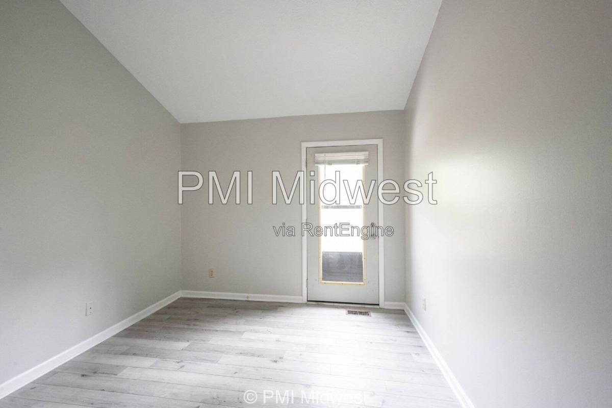 Apartment for rent at 120 E King St, Franklin, IN 46131