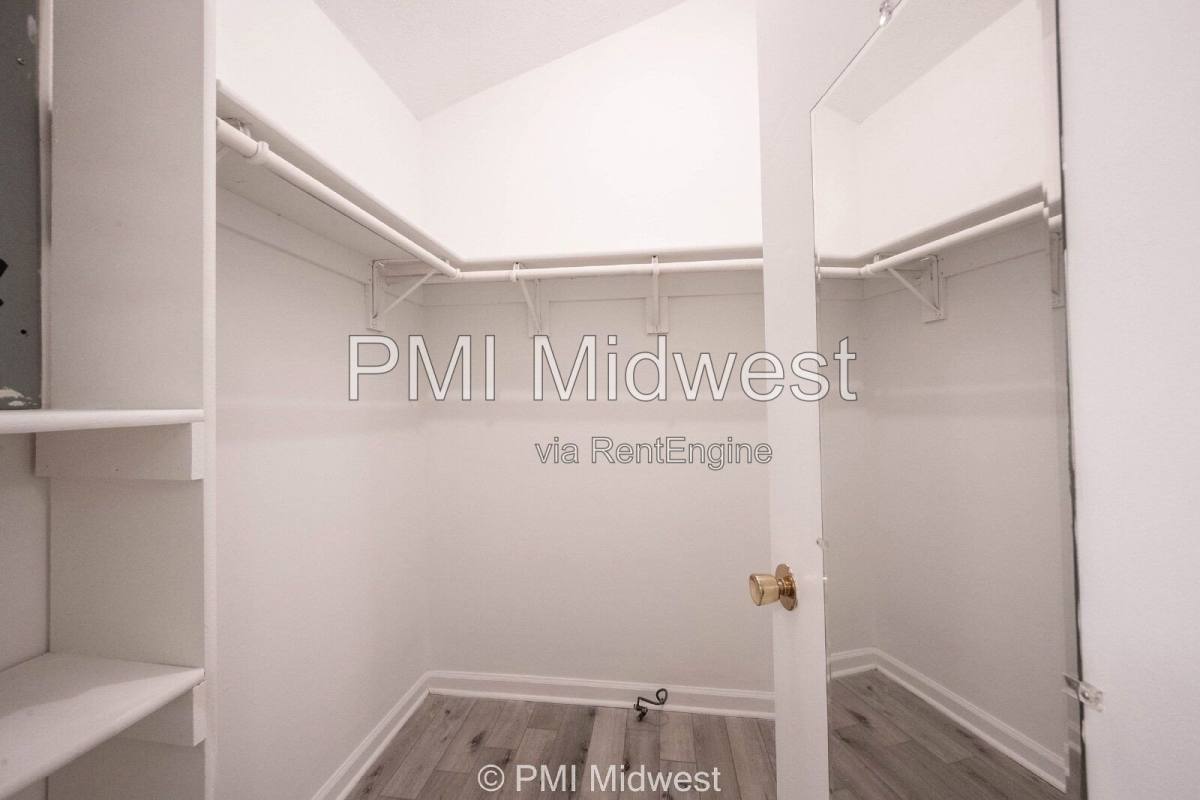 Apartment for rent at 120 E King St, Franklin, IN 46131