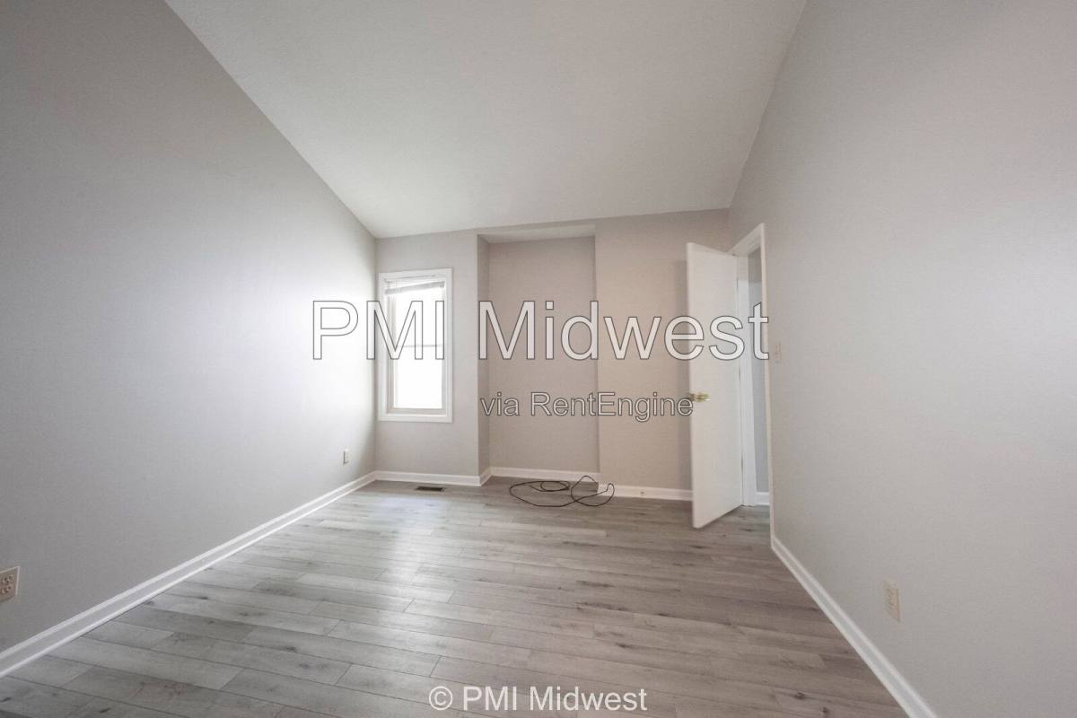 Apartment for rent at 120 E King St, Franklin, IN 46131