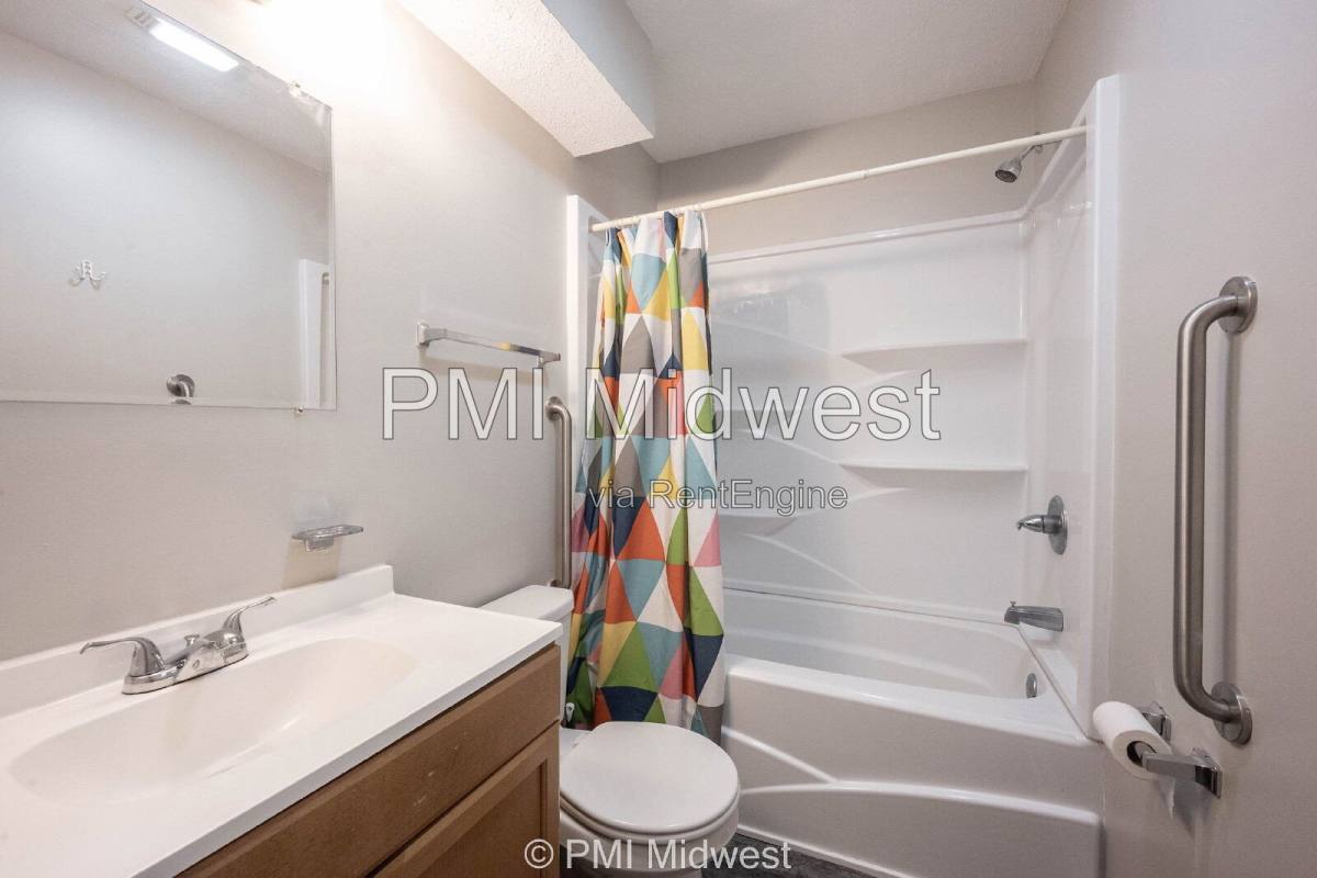 Apartment for rent at 120 E King St, Franklin, IN 46131