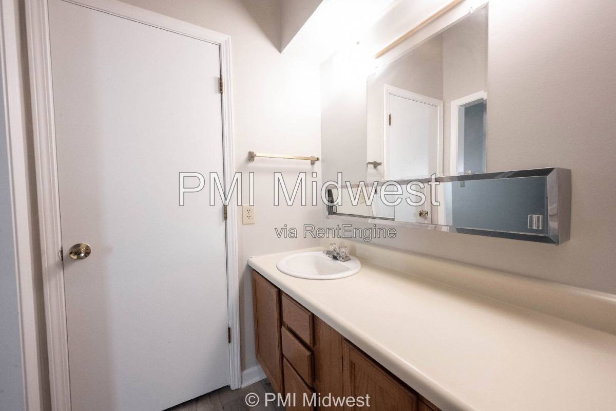 Apartment for rent at 120 E King St, Franklin, IN 46131