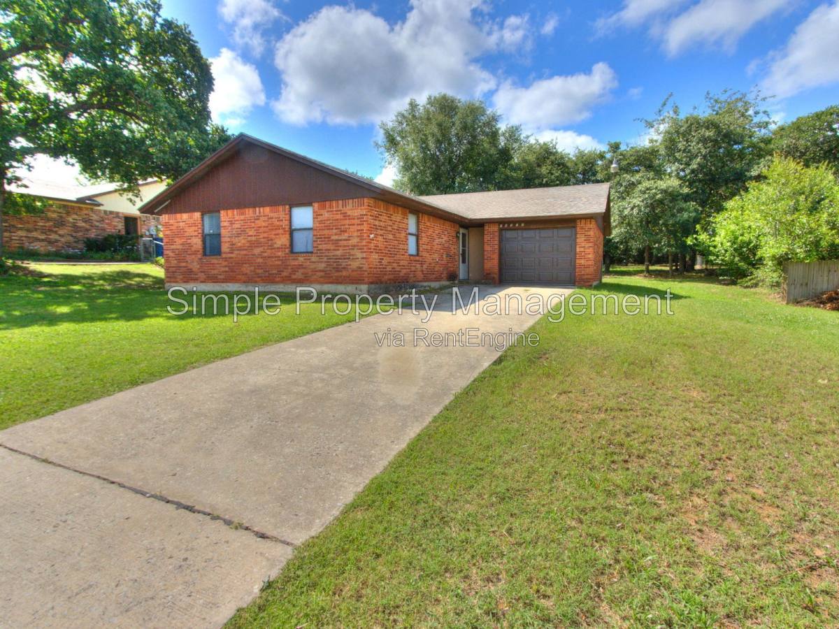 House for rent at 14222 NE 4th St, Choctaw, OK 73020
