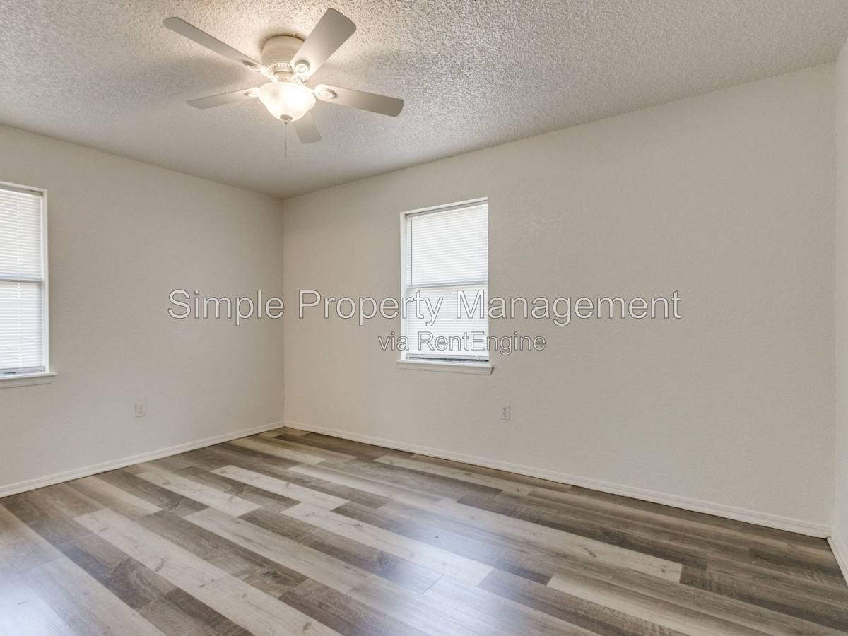 House for rent at 14222 NE 4th St, Choctaw, OK 73020