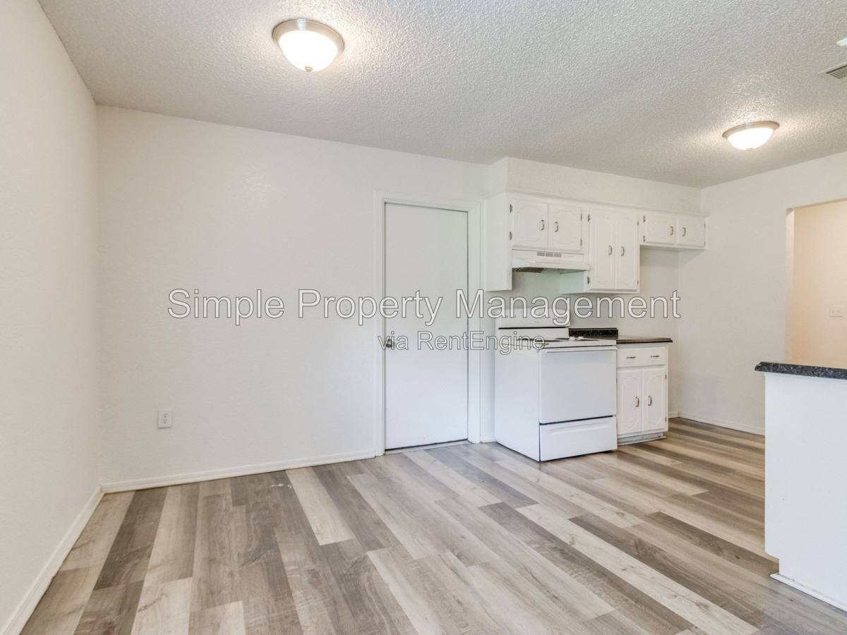 House for rent at 14222 NE 4th St, Choctaw, OK 73020