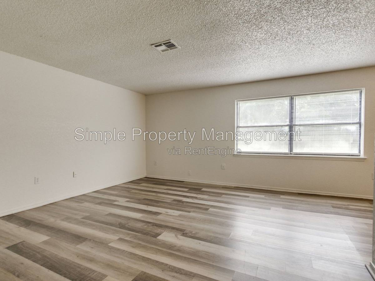 House for rent at 14222 NE 4th St, Choctaw, OK 73020
