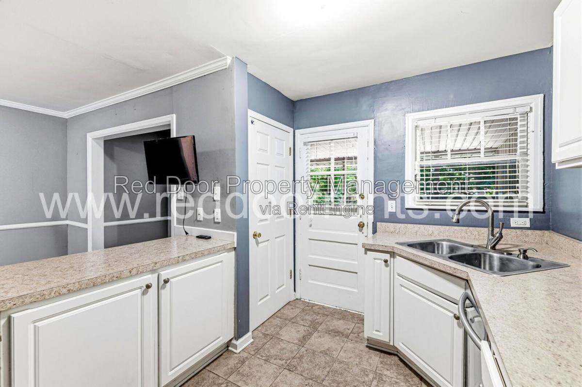 House for rent at 129 E 49th St, Indianapolis, IN 46205