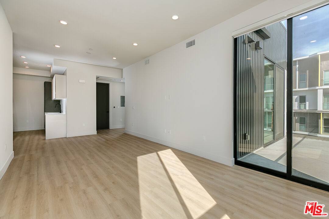 Apartment for rent at 3833 Dunn Dr #408, Culver City, CA 90232
