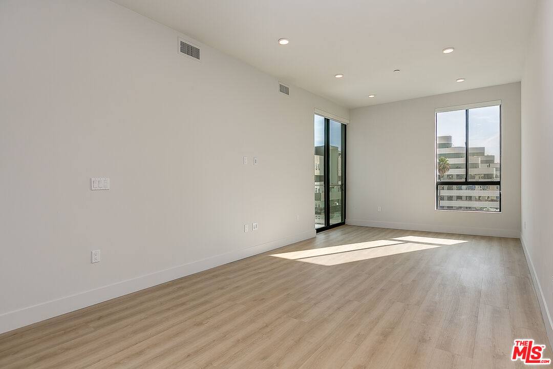 Apartment for rent at 3833 Dunn Dr #408, Culver City, CA 90232